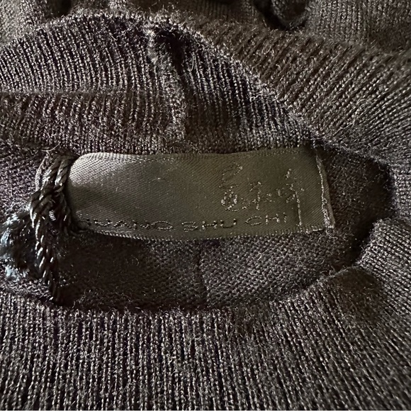 Huang Shu Chi Sweater Top - Open Back - Picture 14 of 14